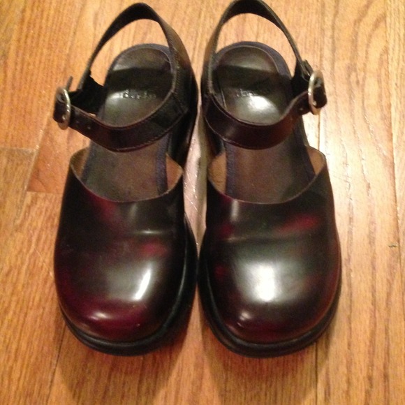 Dansko maryjanes