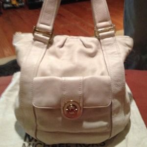 Michael Kors Hobo-Reduced😵