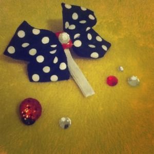 Adorable black and white polka dot bow!!