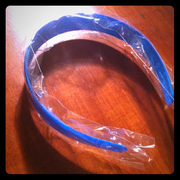 Blue headband - Picture 1 of 3