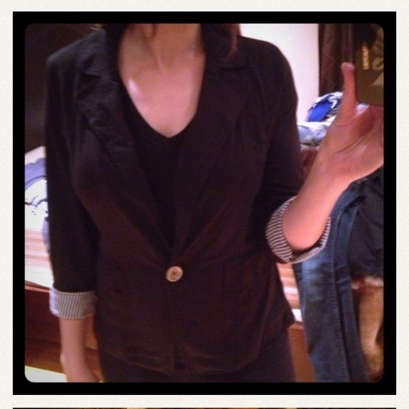 Jackets & Blazers - LOOKING FOR blazer like this!