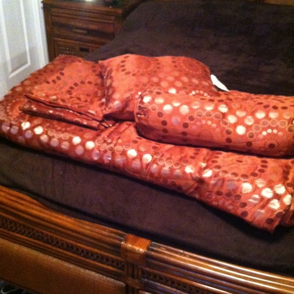 Maroon queen size bed set!