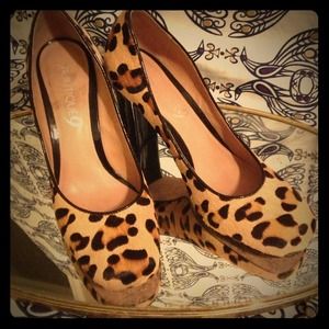 DONATED!!! Boutique 9 leopard print shoes