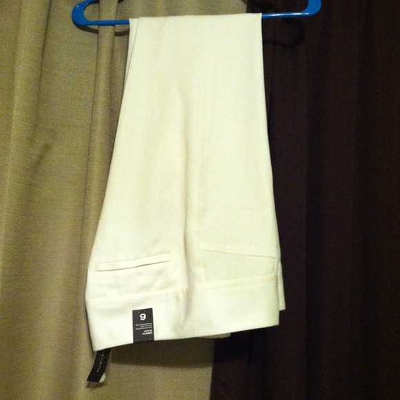 🚨On Hold! BNWT Limited slacks