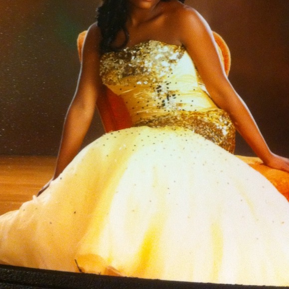 BEAUTIFUL SEQUENCE GOWN!!!!!!