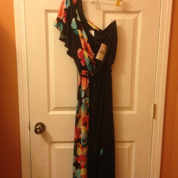 One sleeve maxi dress