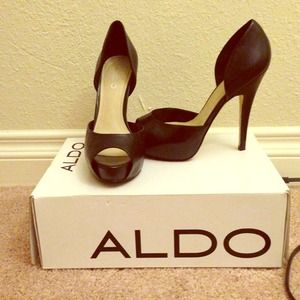 Black Aldo high heels reserved for 👉xicastrack👈