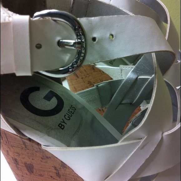 -Guess wedges size 6.5 - Picture 3 of 4