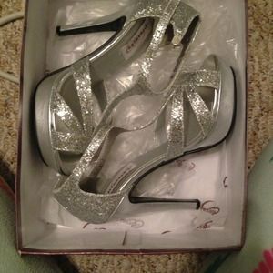 Dyeables Samara Silver Glitter