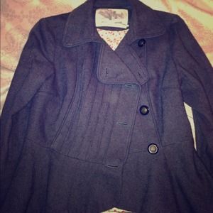 SOLD IN BUNDLE Adorable cropped blazer/jacket