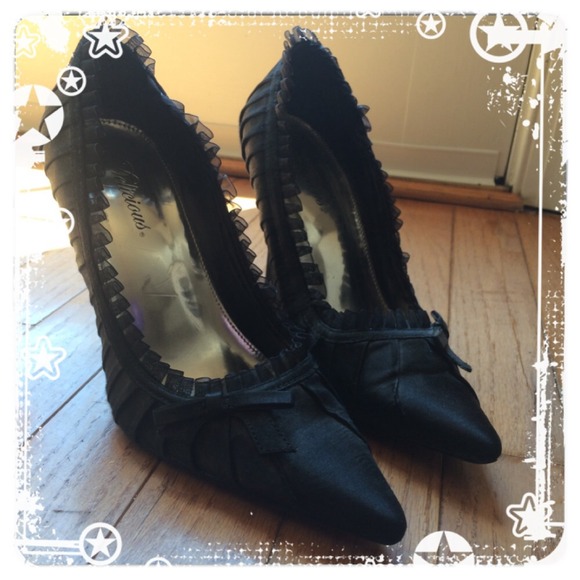 *** Sexy Delicious Black Heels****