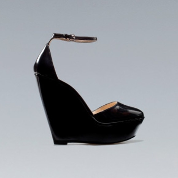 Zara Shoes - ⭐REDUCED⭐ Zara ankle strap wedge