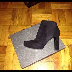 Via Spiga Tocarra boot. Black, size 10