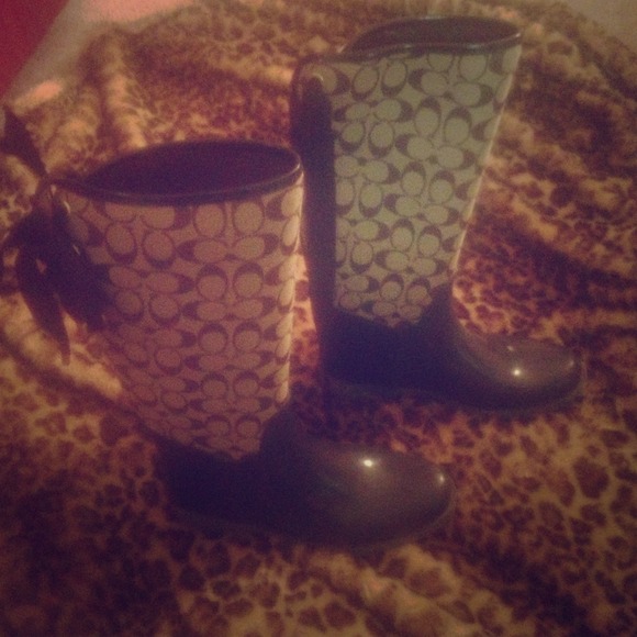 Reserved for @brittanyc8907 👍