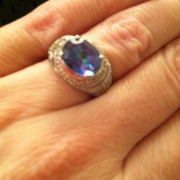 Size 5 Fine Jewelry Blue Topaz Ring .925 SS - Picture 2 of 4