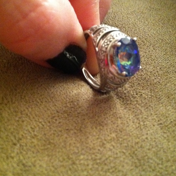 Size 5 Fine Jewelry Blue Topaz Ring .925 SS - Picture 4 of 4
