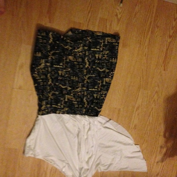 Dress size small - Picture 2 of 3