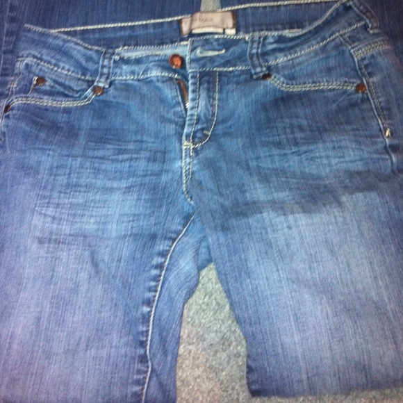 An awesome pair of denim name brand jeans! - Picture 1 of 2