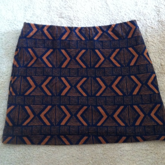 *hold*Tribal patterned mini skirt.