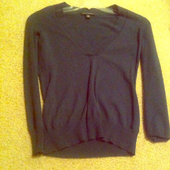 V-neck pullover!