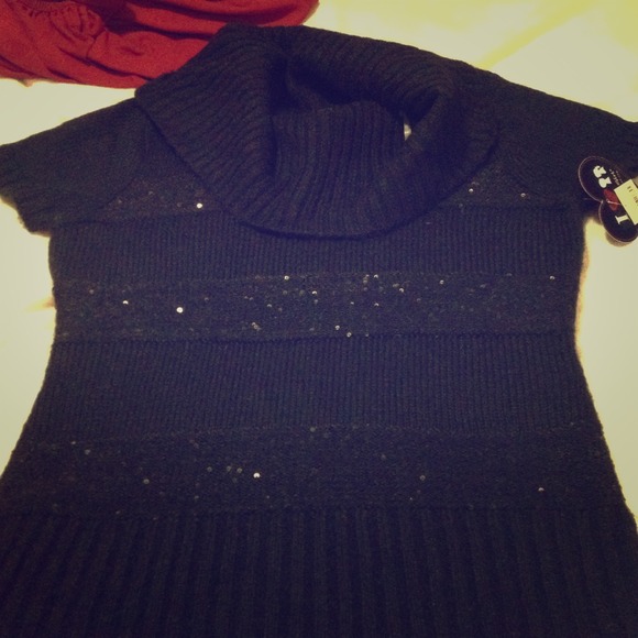 *Bundled for noodlesmcghee*Bnwt cowl neck shirt