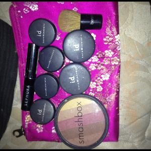 REDUCED!!!Bare minerals eyeshadow lot