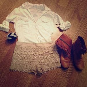 ❗RESERVED Cream LACE sans souci shorts, worn once!