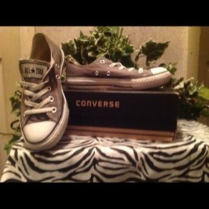 Converse on reserve $38....@elmercus... Feb 1.....