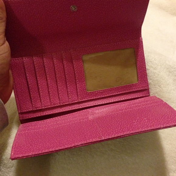 Check wallet. Sold - Picture 2 of 2