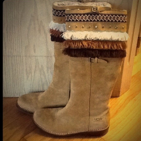 ❌RESERVED Keira uggs.  light brown boots sz 5.5