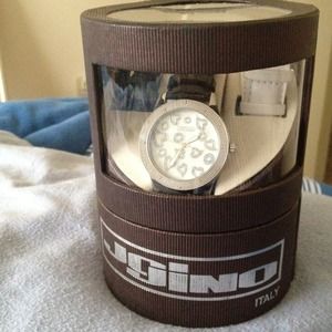 Wristwatch by Jo jino