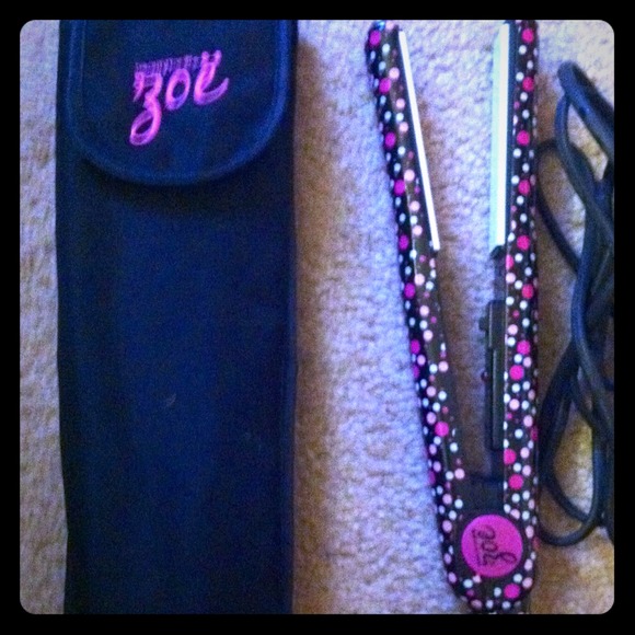 Brand New Zoe 1 inch Travel Straightening Iron