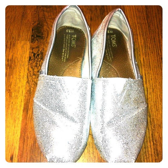 Toms