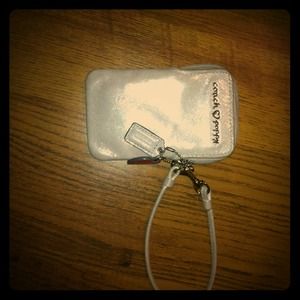 Coach poppy cell phone holder/wristlet/wallet