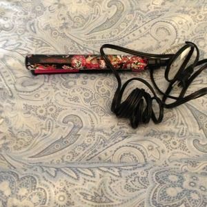 Ed Hardy flat iron! ***TODAYS SPECIAL***