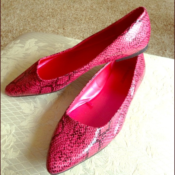 Fun! Hot pink & black flats-worn once. - Picture 1 of 2