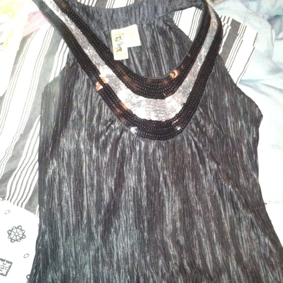 Super hott black sequence top!!