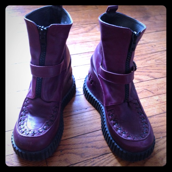 SOLD... Goth Leather Brothel Creeper wedge boot 39