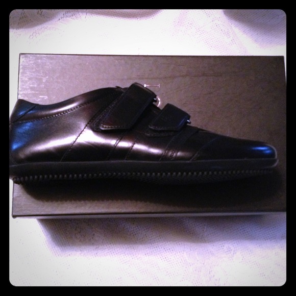 Women's  leather GUCCI shoes. NWOT