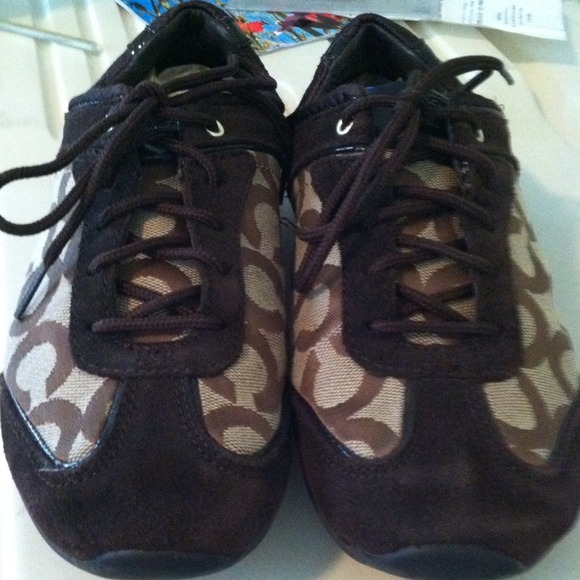 ❌SOLD THROUGH PP❌ BROWN COACH SHOES