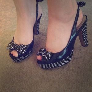 Miss Bison 4" Peep toe heels