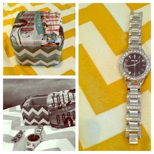 REDUCED!!!!! Fossil bling watch ⌚🎀👠