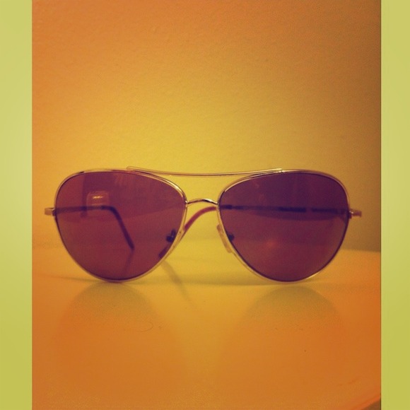 ?TRADED?Gold aviator sunglasses