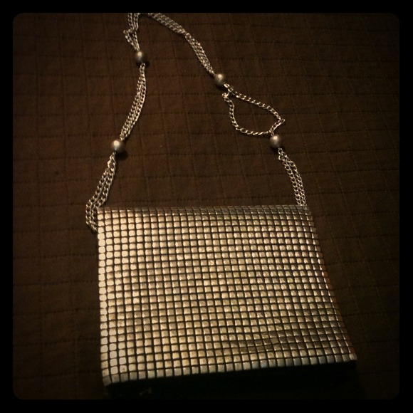 👏SOLD---Cute Vintage Silver Purse!👏
