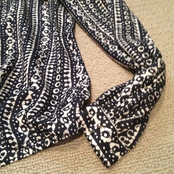 Sold - Picture 3 of 4