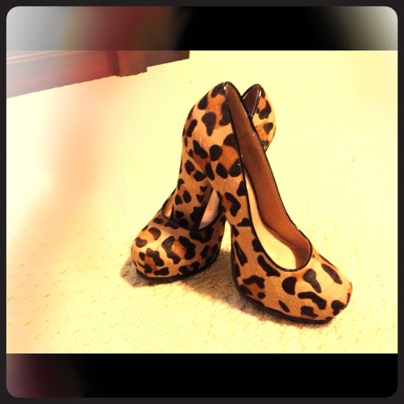 Amazing steve madden shoes. #7 beautiful high heel