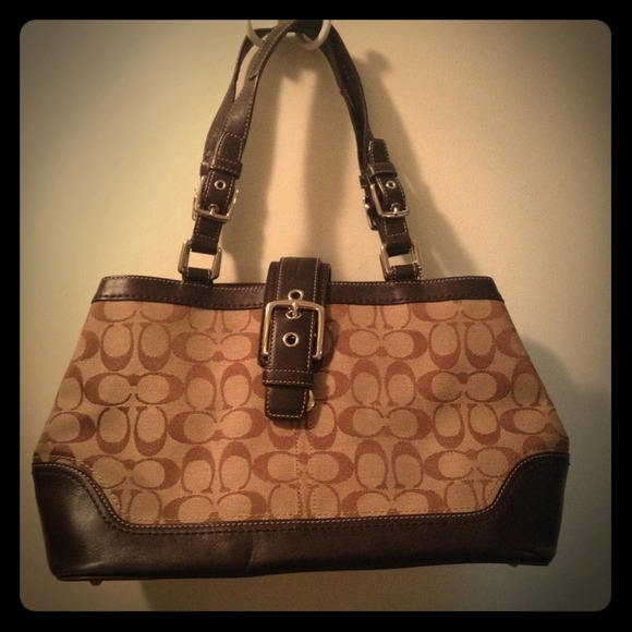 💲⬇!!  Authentic Coach Signature Hamptons Tote