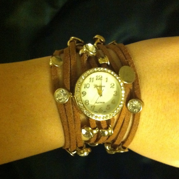 Watch - Picture 2 of 3