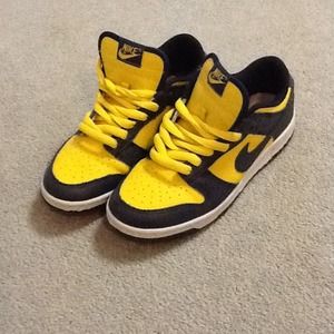 Navy n yellow NIKE shoes