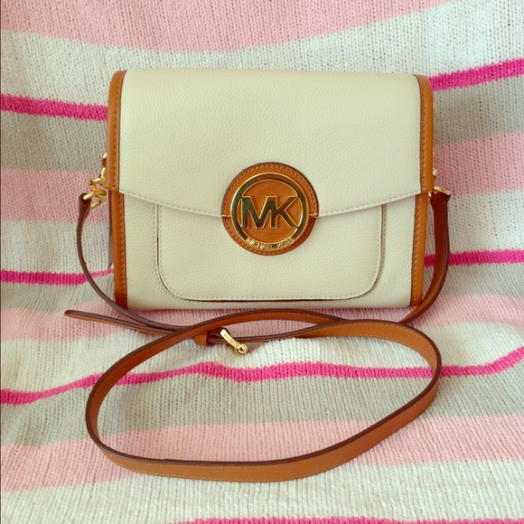 NWT Mk crossbody!!